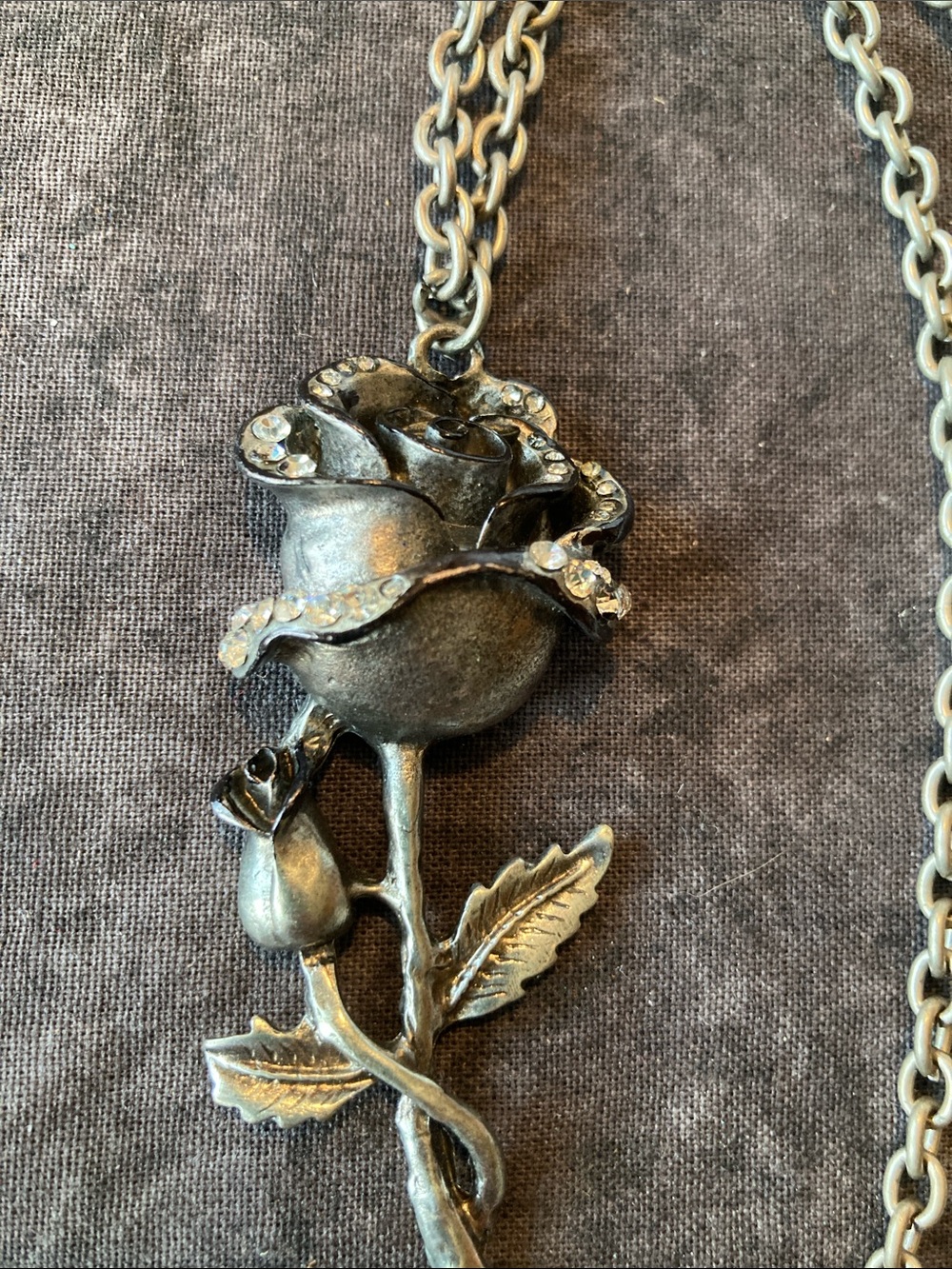 Rhinestone Studded Rose Pendant Necklace